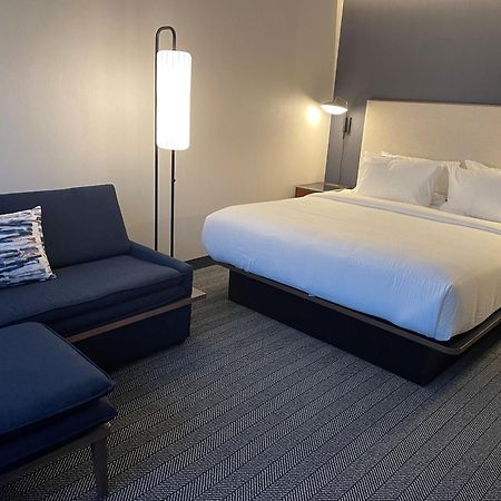Courtyard Montreal Midtown Hotell Eksteriør bilde
