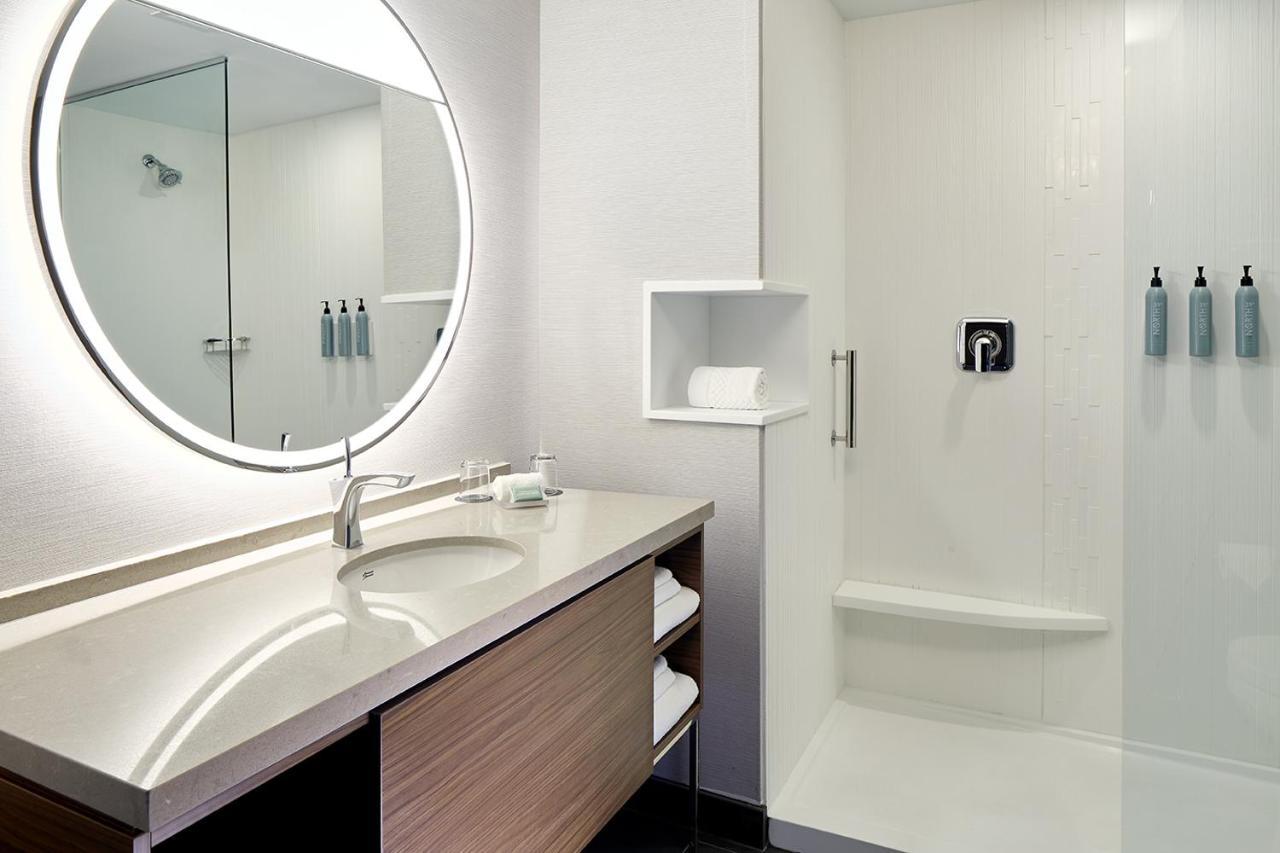 Courtyard Montreal Midtown Hotell Eksteriør bilde