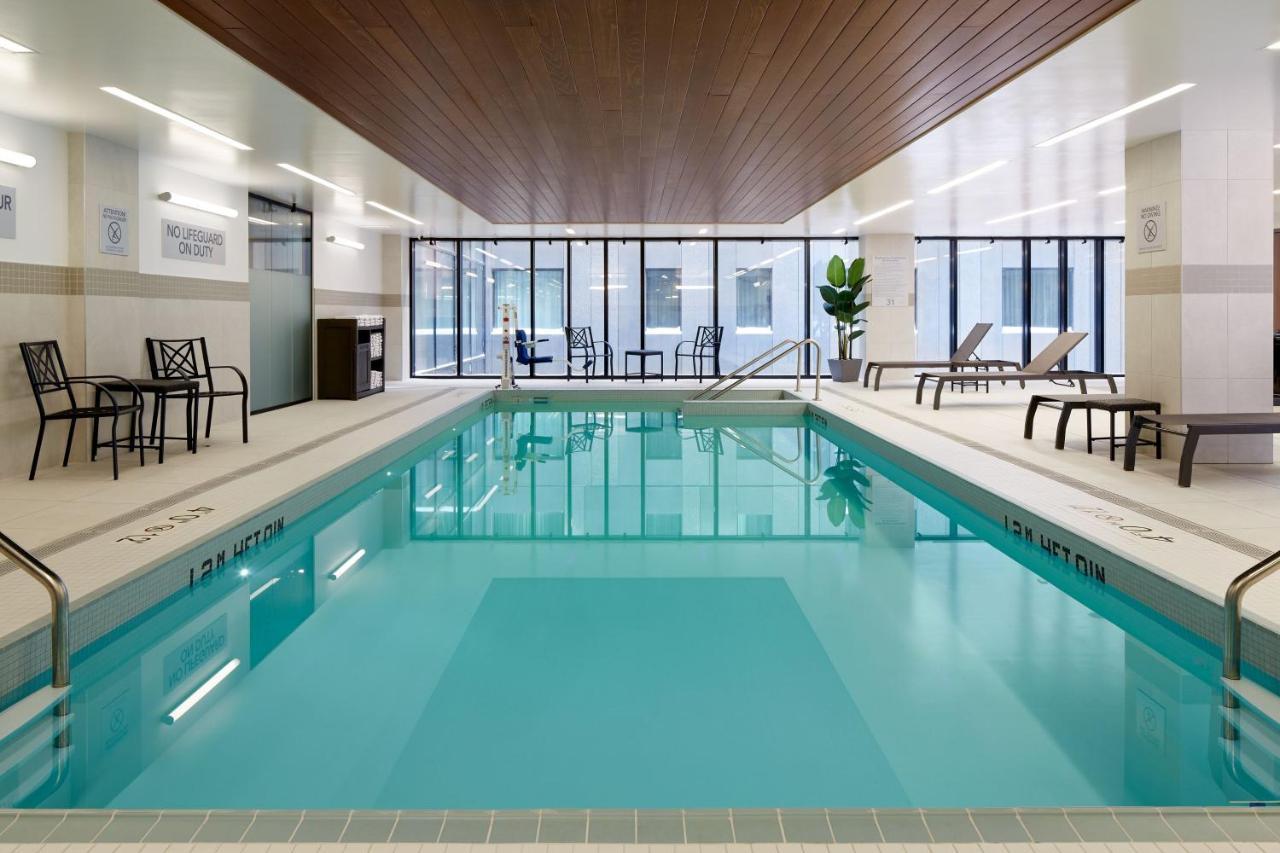 Courtyard Montreal Midtown Hotell Eksteriør bilde